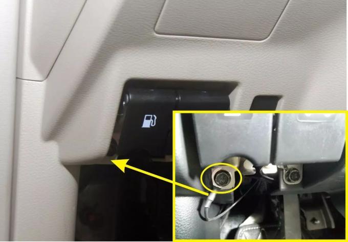 The installation of electric tailgate lifter for Nissan Murano - latest
