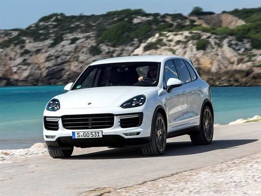 Porsche Cayenne Automotice Wireless Charger 5V / 9V Size 215*170*103